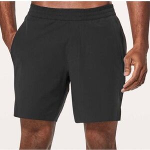 Lululemon Men’s Channel Cross Short *7" in Black Size XL